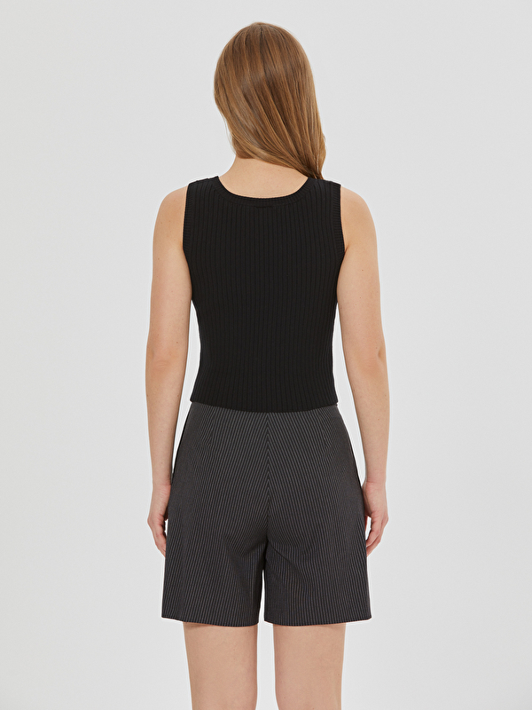 Kadın Siyah Şort