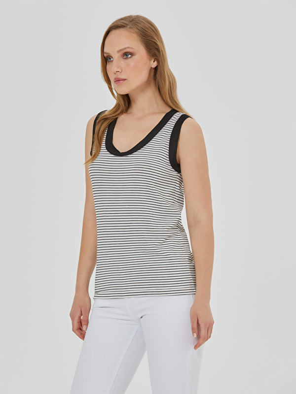 Kadın Beyaz Tişört