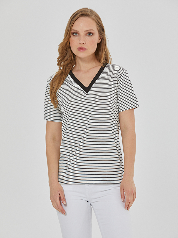 Kadın Beyaz Tişört