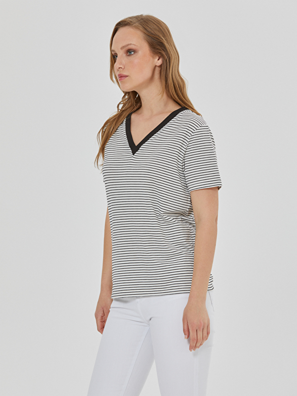 Kadın Beyaz Tişört