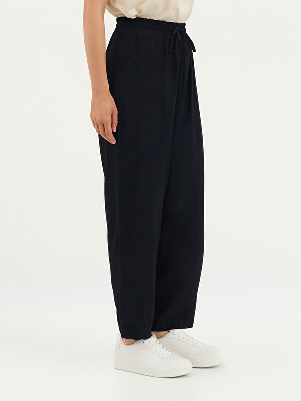 Kadın Siyah Pantolon