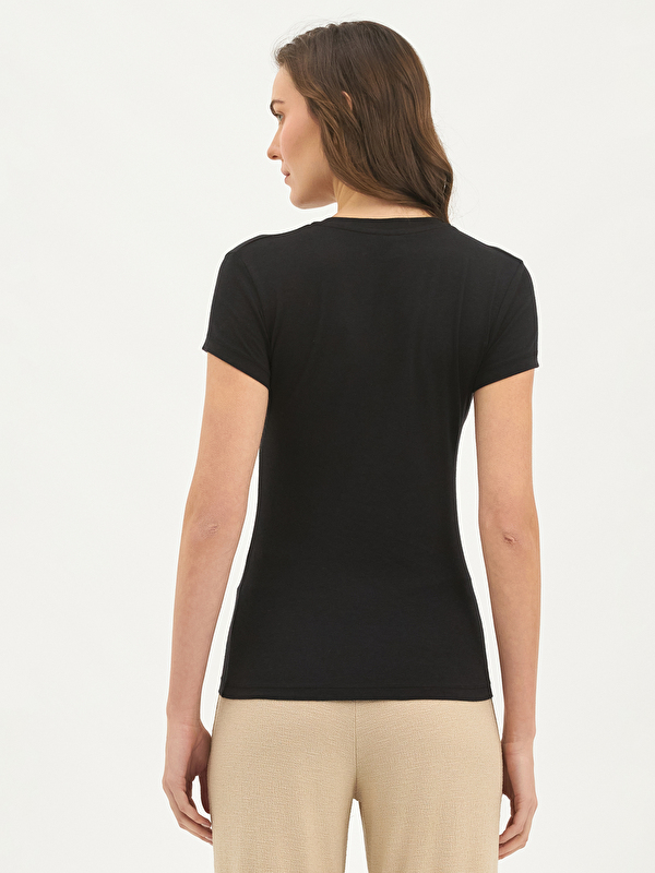 Kadın Siyah Tişört