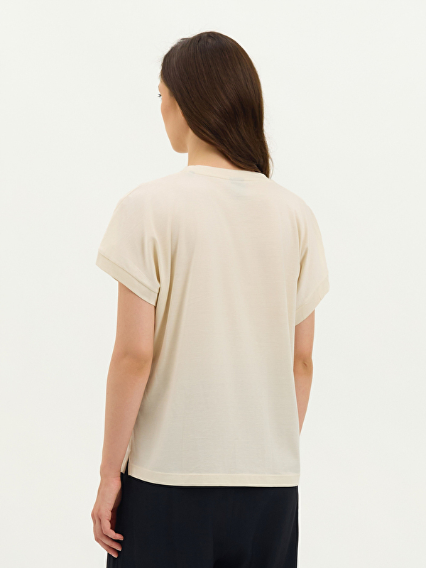 Kadın Ekru Tişört