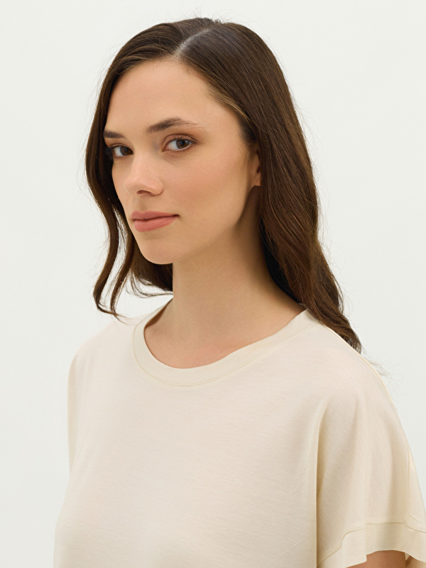 Kadın Ekru Tişört