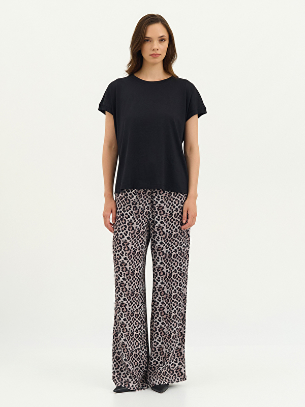 Kadın Siyah Tişört