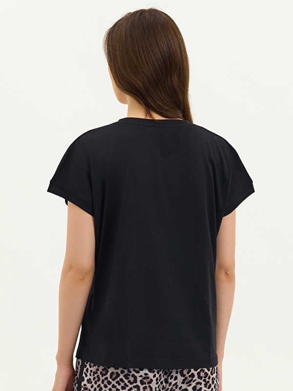 Kadın Siyah Tişört