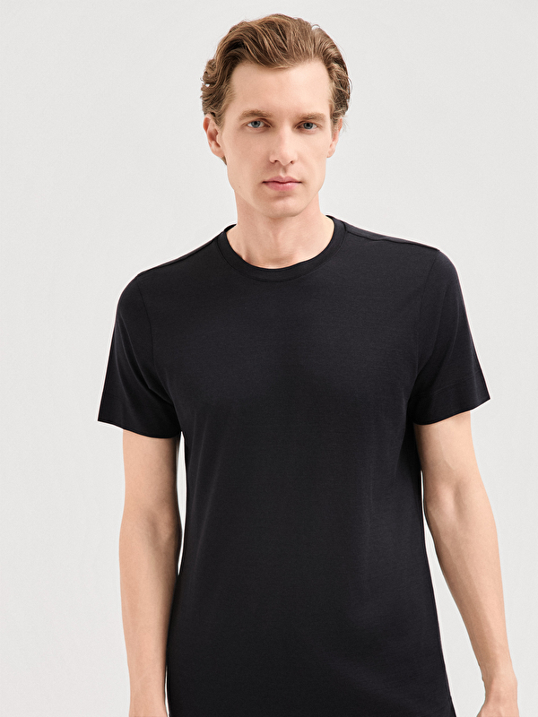 Erkek Lacivert Tişört