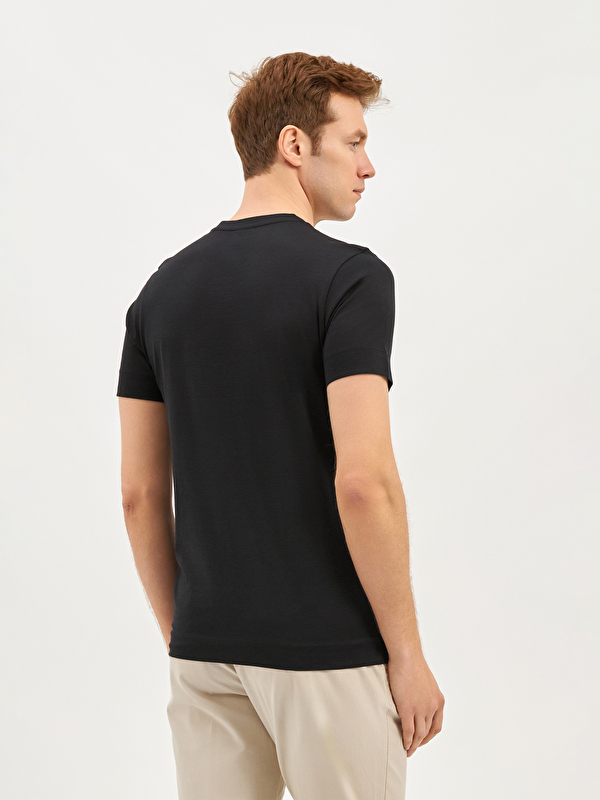 Erkek Siyah Tişört