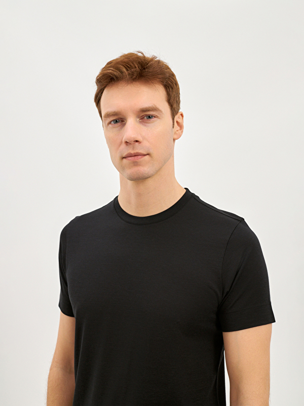 Erkek Siyah Tişört