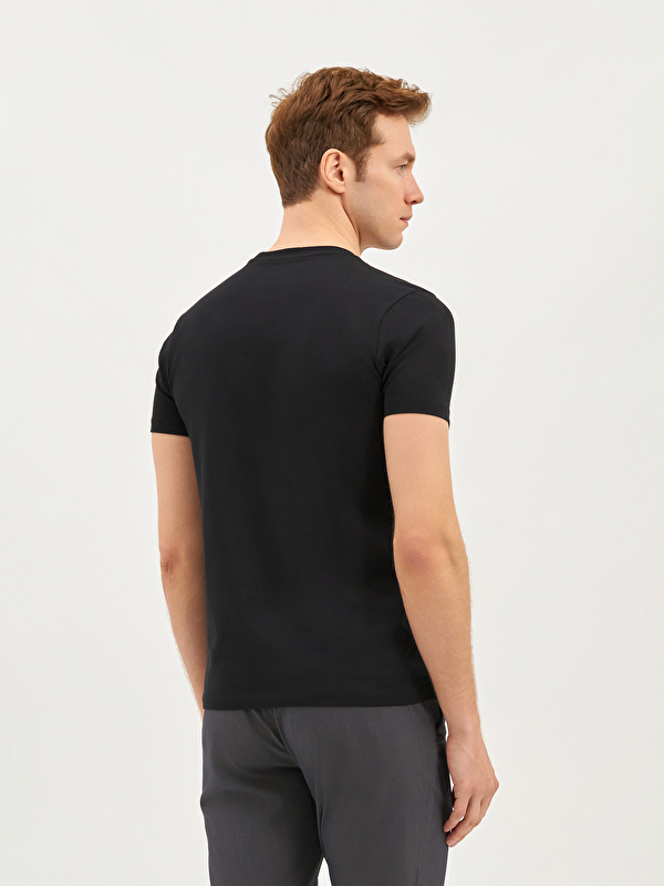 Erkek Siyah Tişört