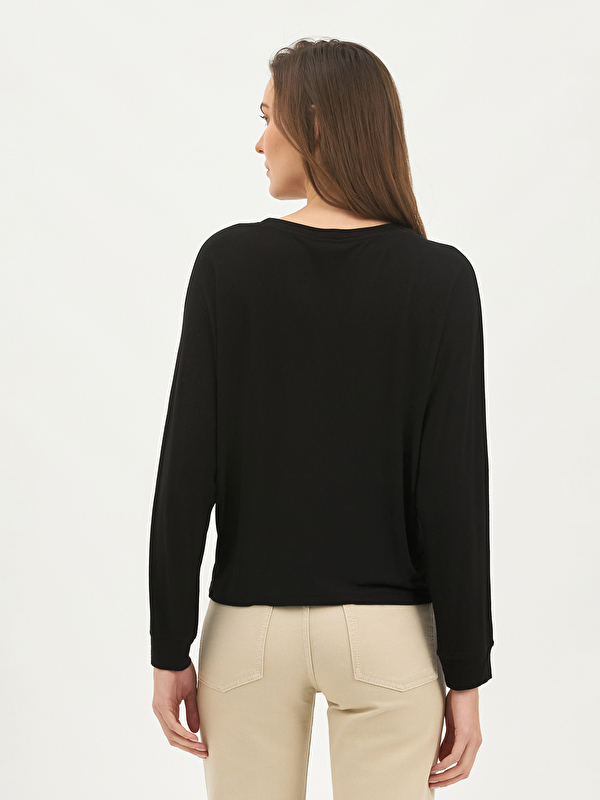 Kadın Siyah Tişört