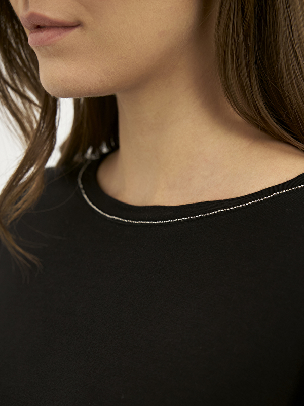 Kadın Siyah Tişört