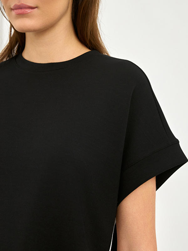 Kadın Siyah Tişört